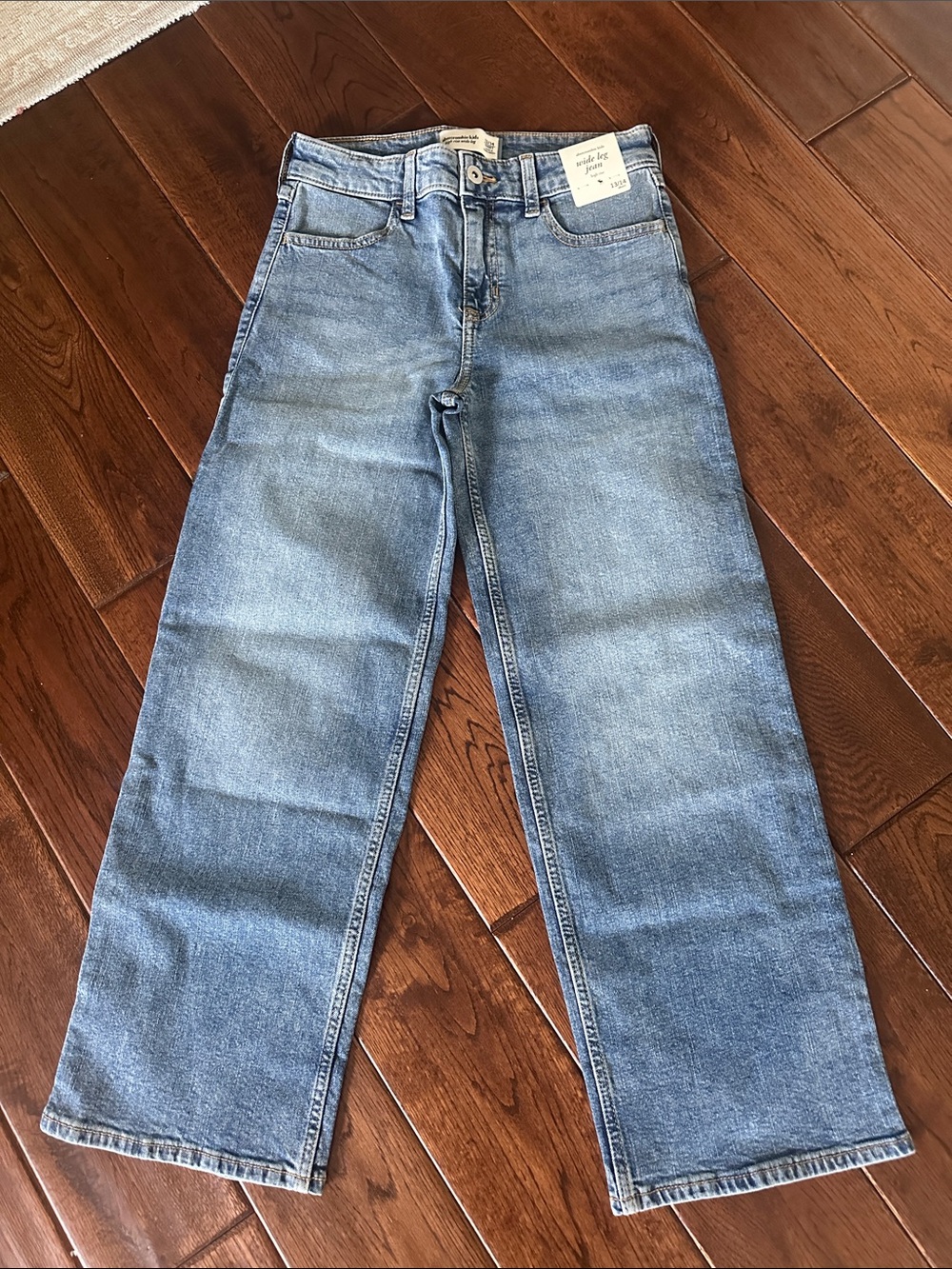 Abercrombie Kids High Rise Wide Leg Short Jeans